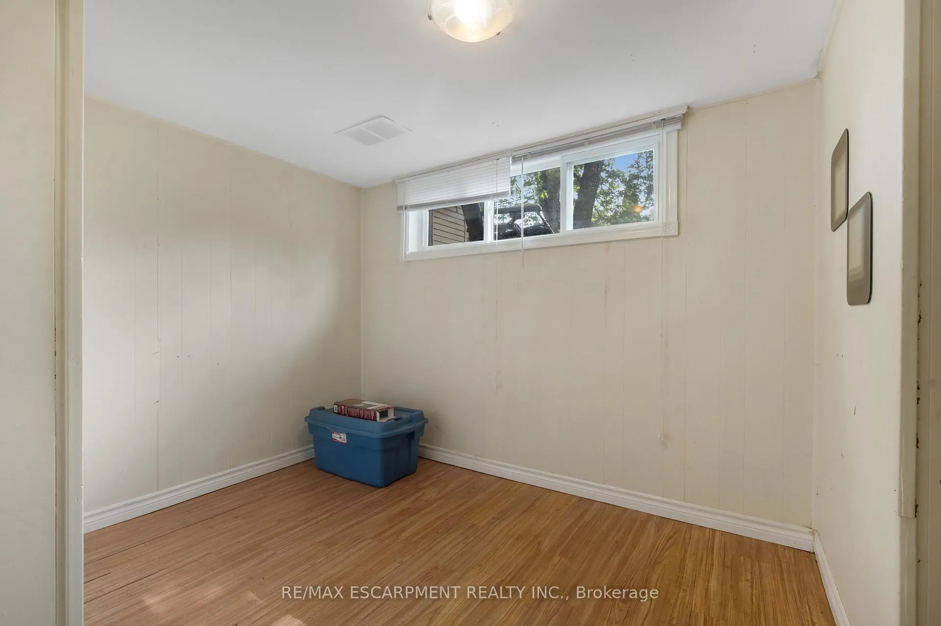 Photo 20 of 253 West 33rd Street, Hamilton, Westcliffe — HOMEH