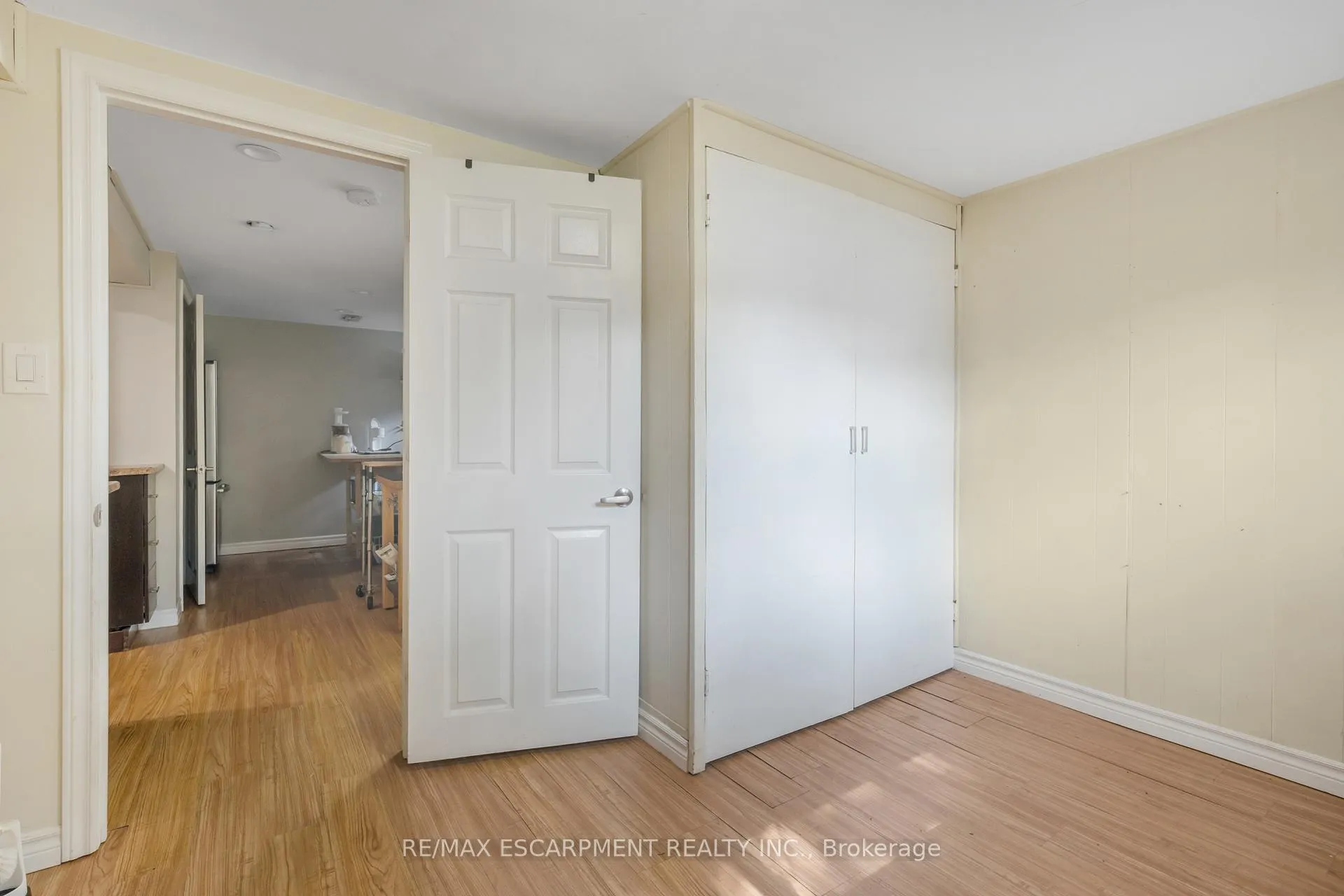 Photo 21 of 253 West 33rd Street, Hamilton, Westcliffe — HOMEH