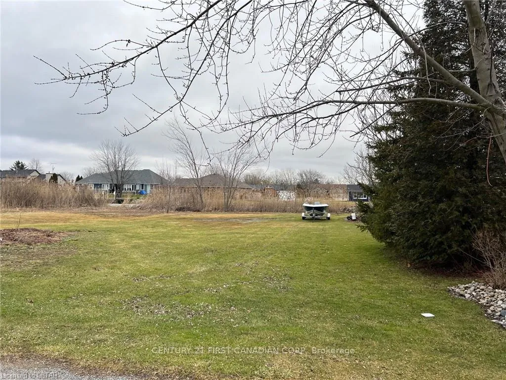 Photo 3 of 898 Lefaive Drive, Lakeshore — HOMEH