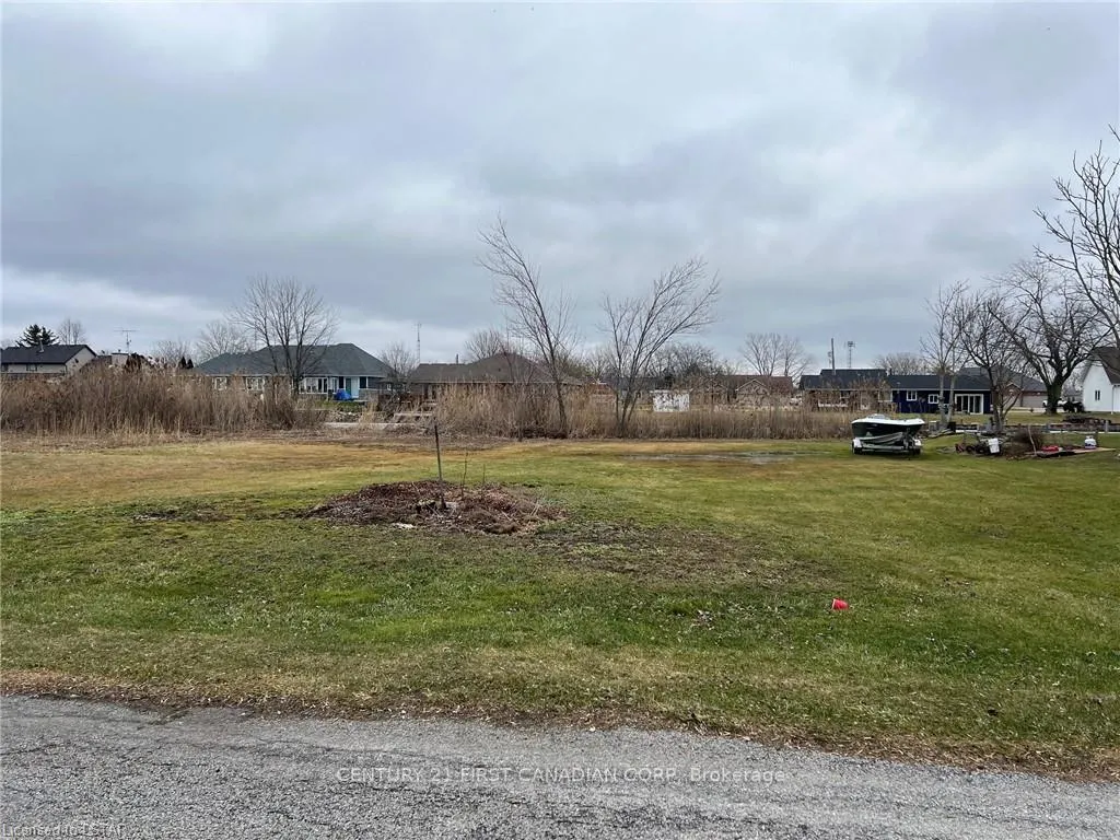 Photo 4 of 898 Lefaive Drive, Lakeshore — HOMEH