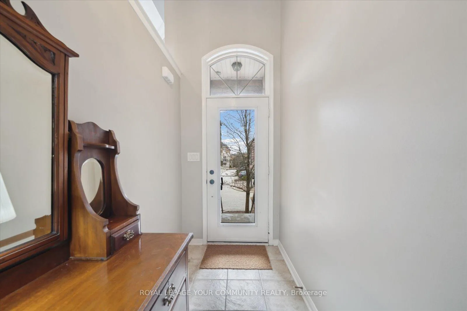 Photo 6 of 118 Chapman Court, Aurora, Aurora Grove — HOMEH