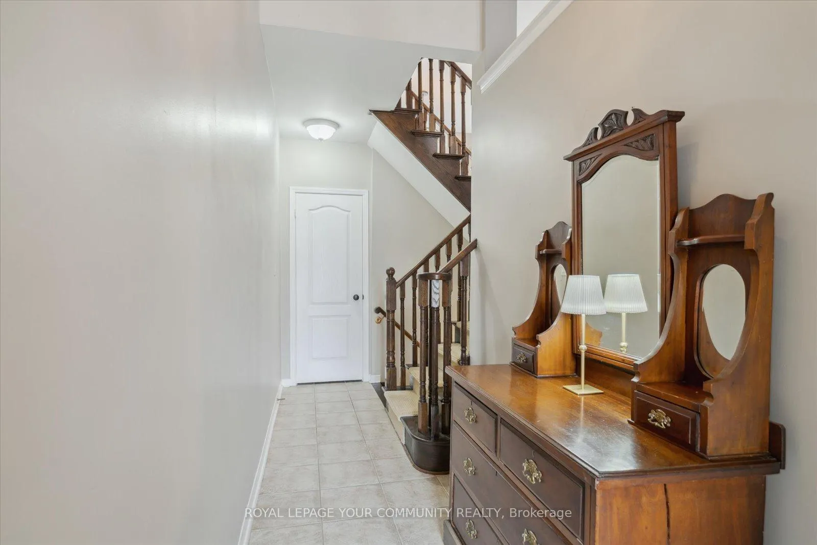 Photo 7 of 118 Chapman Court, Aurora, Aurora Grove — HOMEH