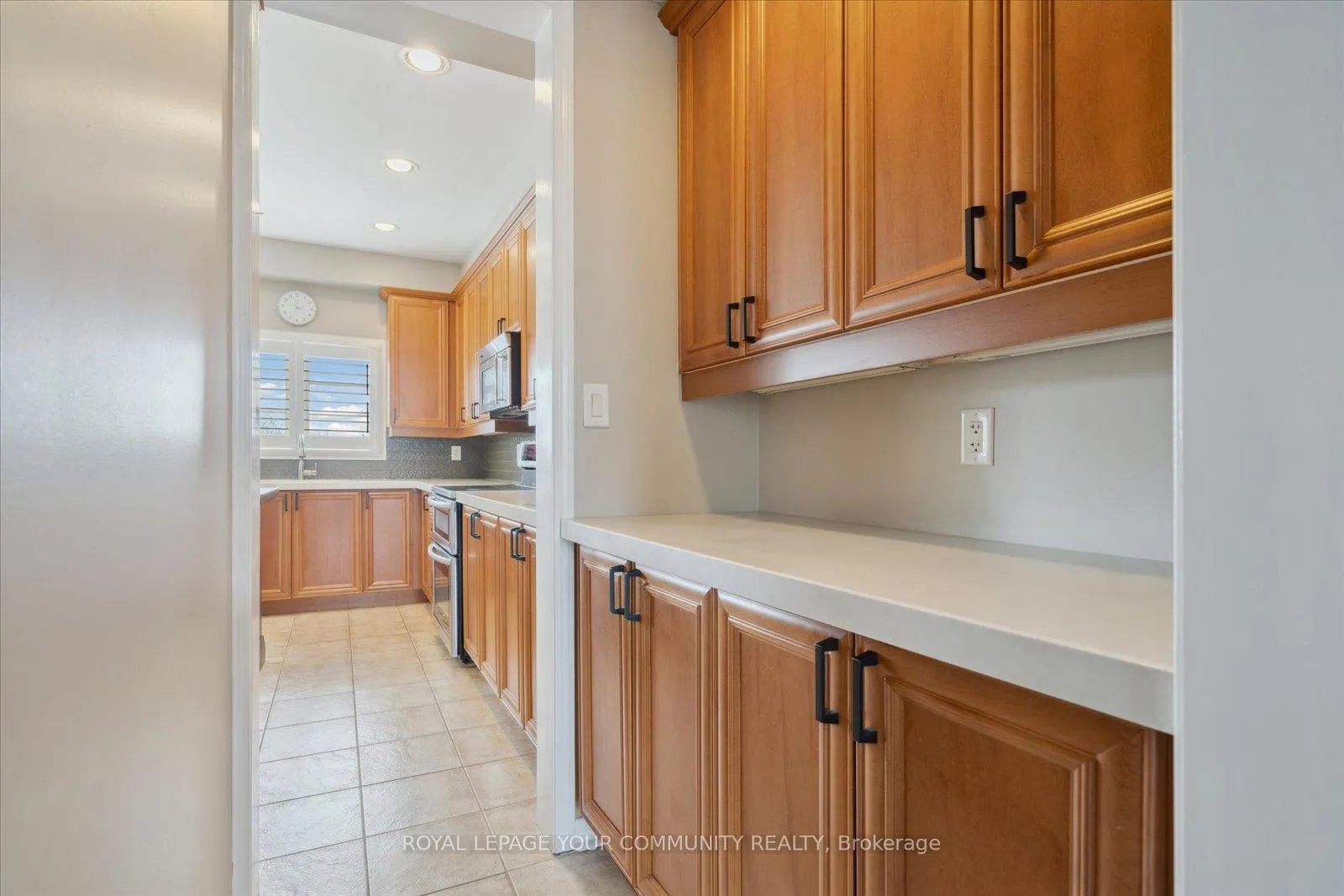 Photo 19 of 118 Chapman Court, Aurora, Aurora Grove — HOMEH