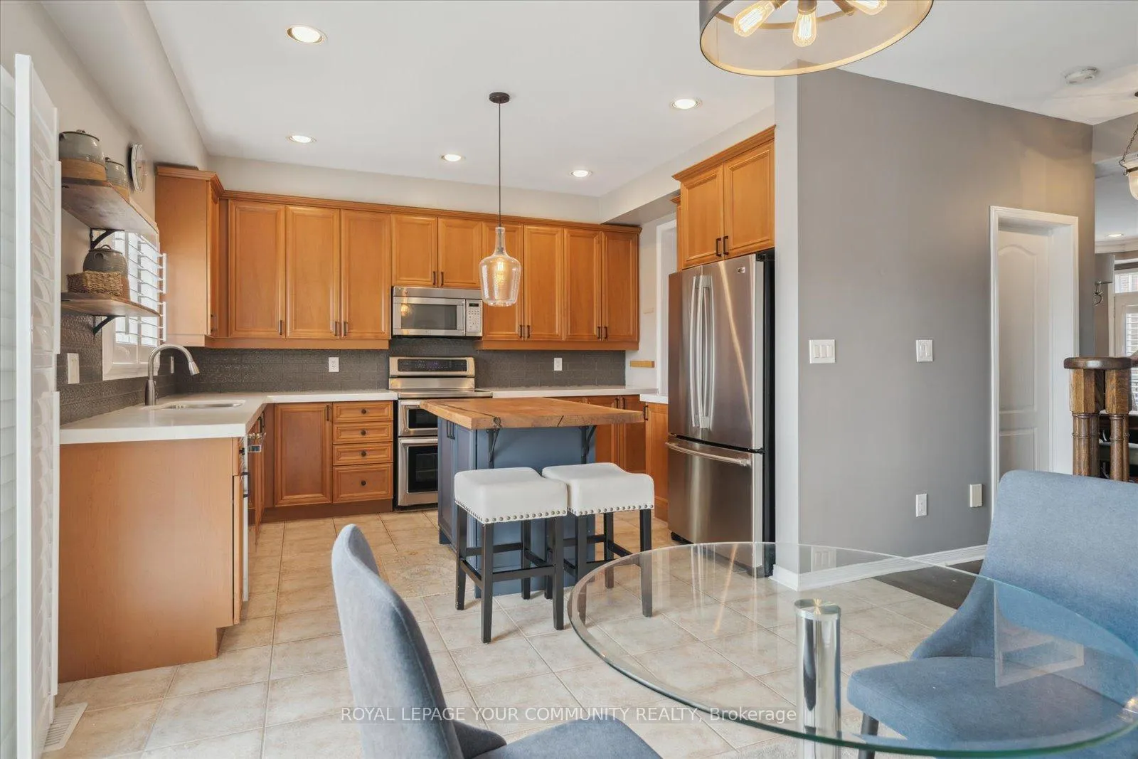 Photo 24 of 118 Chapman Court, Aurora, Aurora Grove — HOMEH