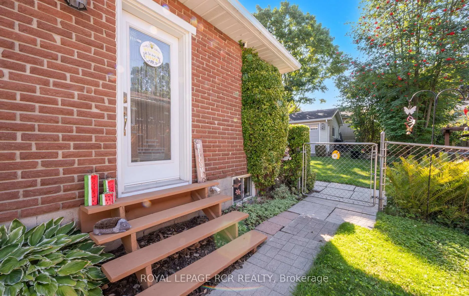 Photo 5 of 127 Jane Street, Shelburne — HOMEH