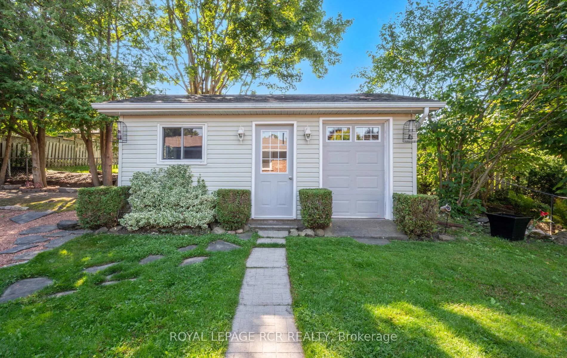 Photo 6 of 127 Jane Street, Shelburne — HOMEH