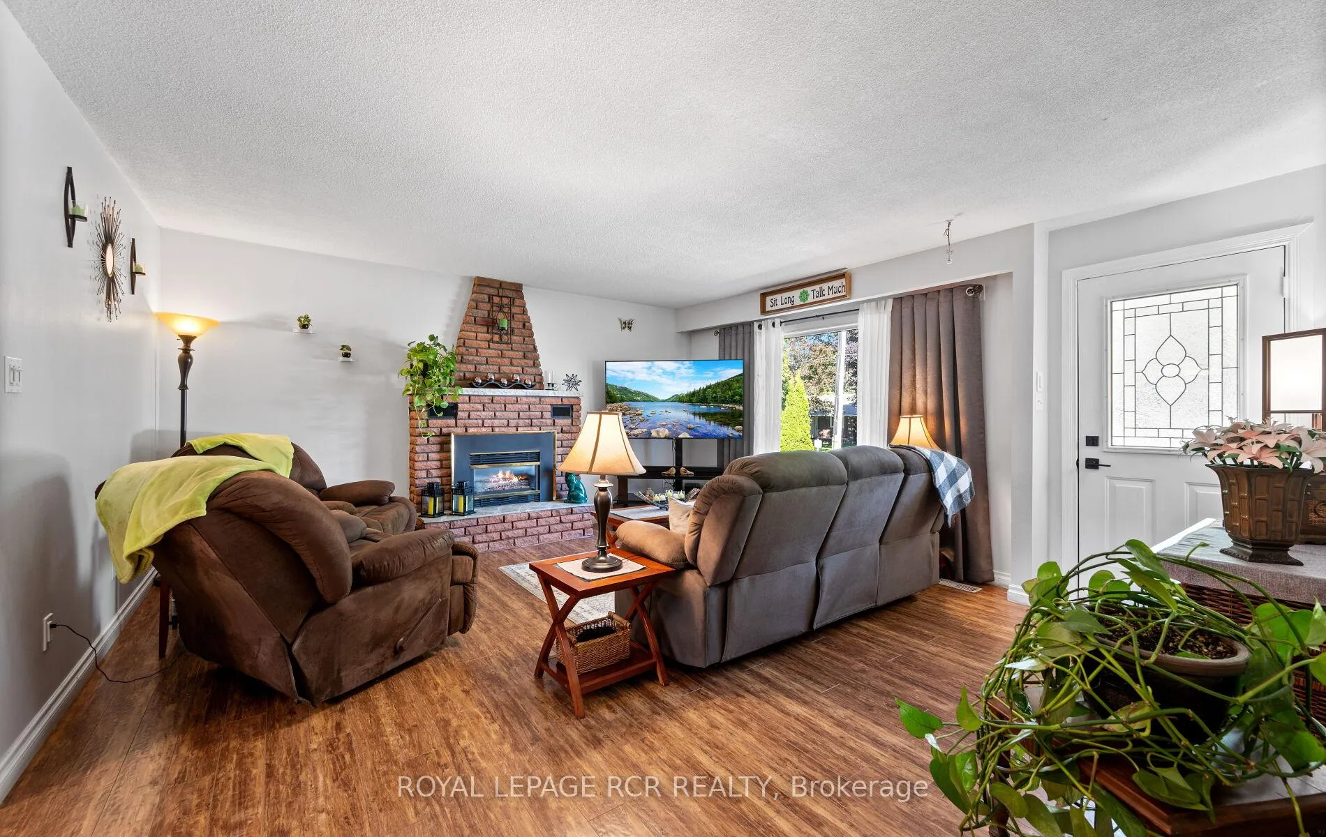 Photo 8 of 127 Jane Street, Shelburne — HOMEH