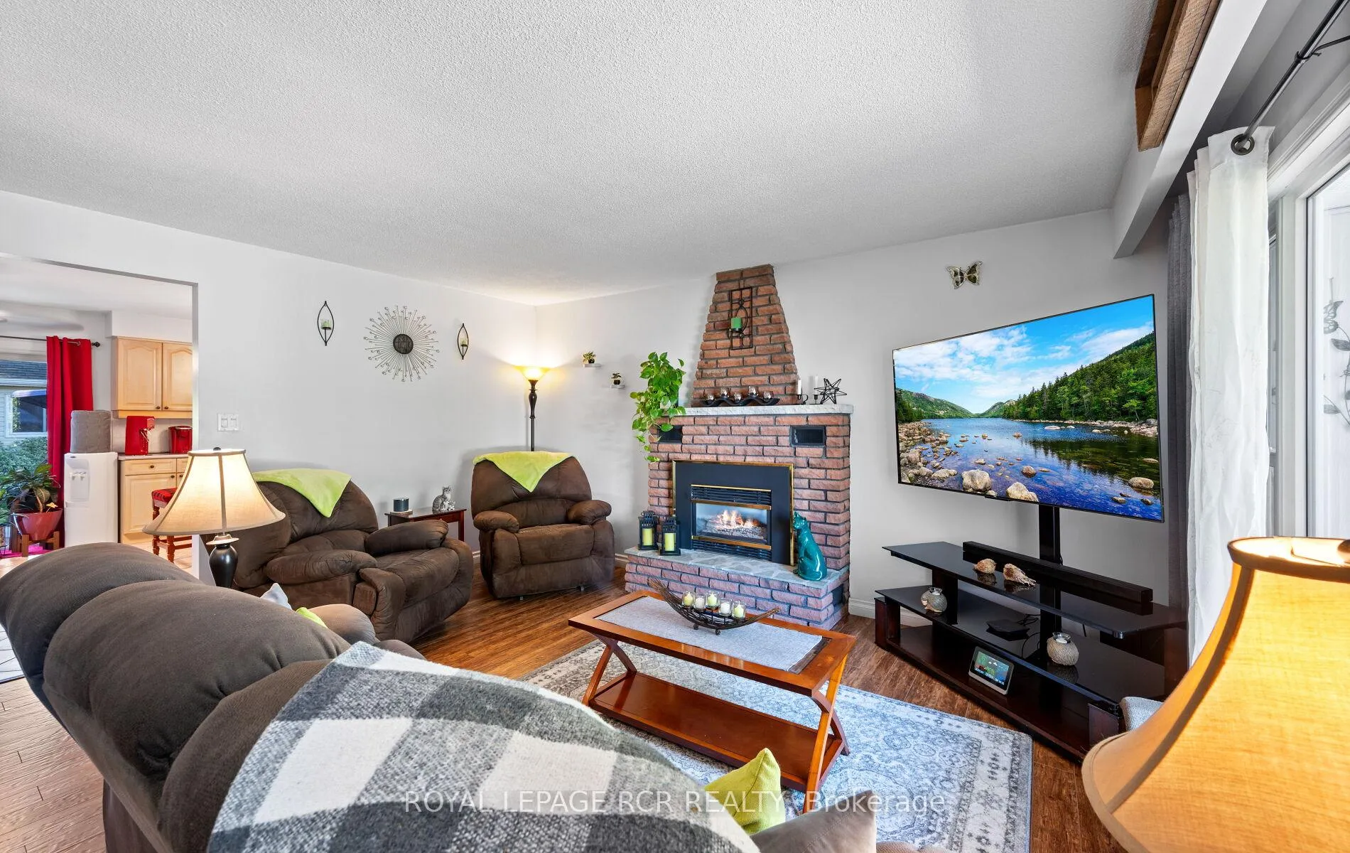 Photo 9 of 127 Jane Street, Shelburne — HOMEH