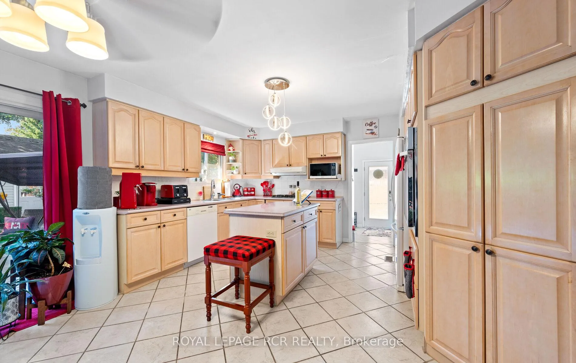 Photo 15 of 127 Jane Street, Shelburne — HOMEH