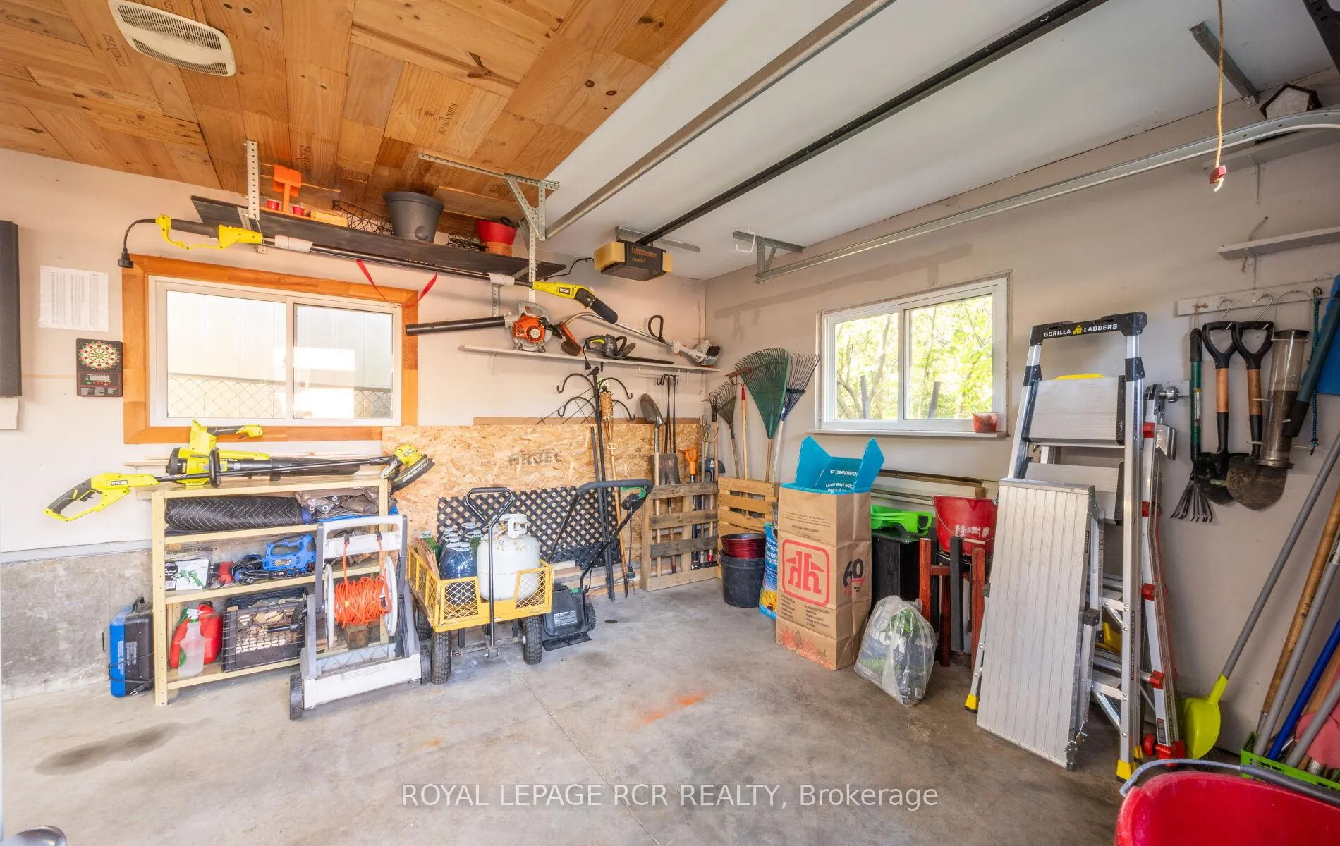 Photo 35 of 127 Jane Street, Shelburne — HOMEH
