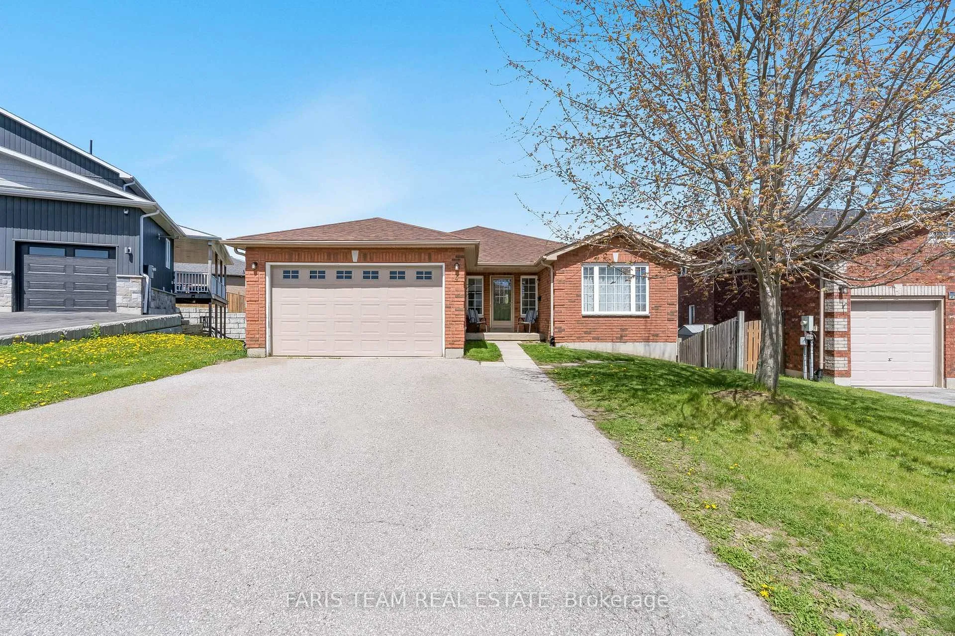 Photo 1 of 4 Marjoy Avenue, Barrie, 400 North — HOMEH