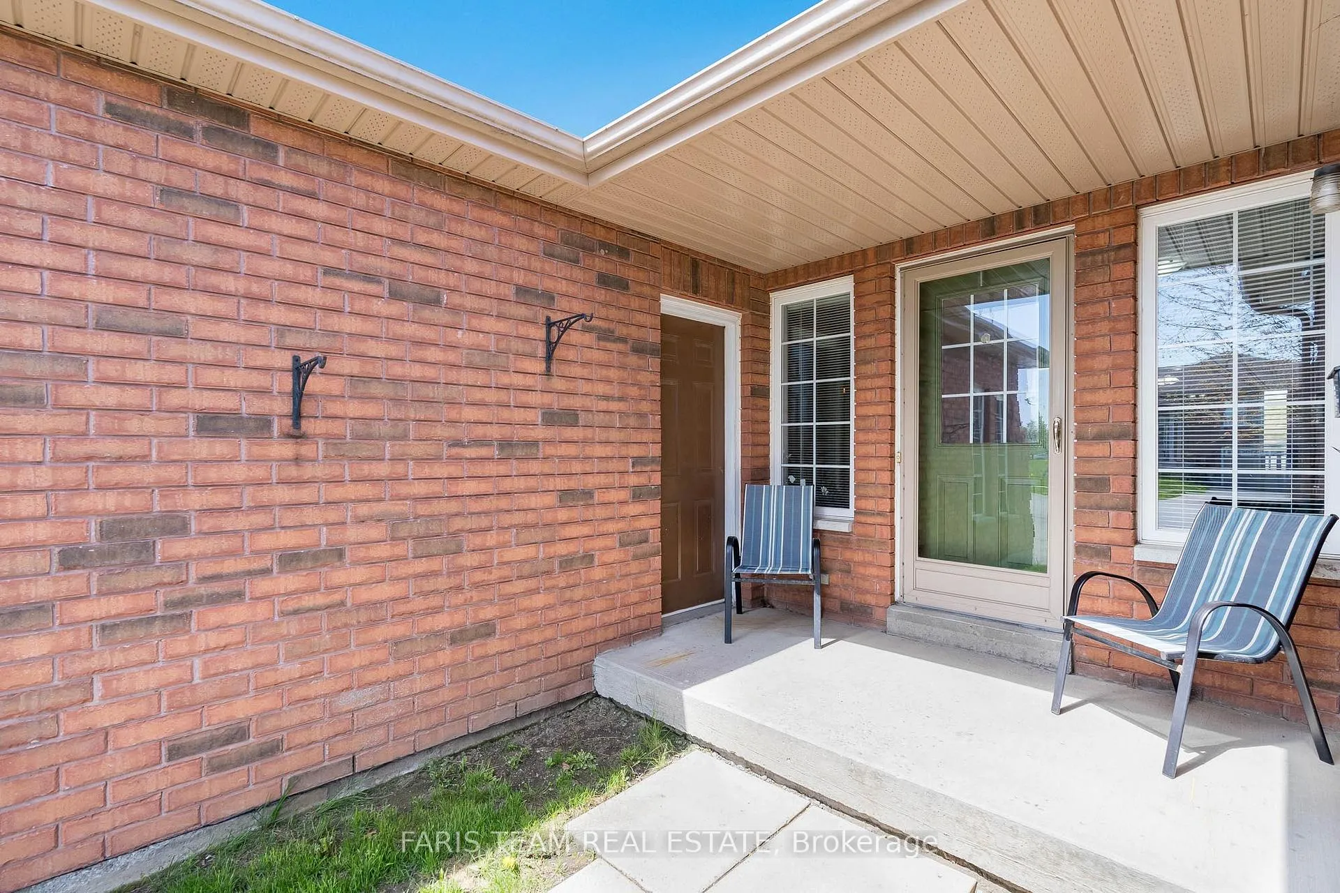 Photo 2 of 4 Marjoy Avenue, Barrie, 400 North — HOMEH