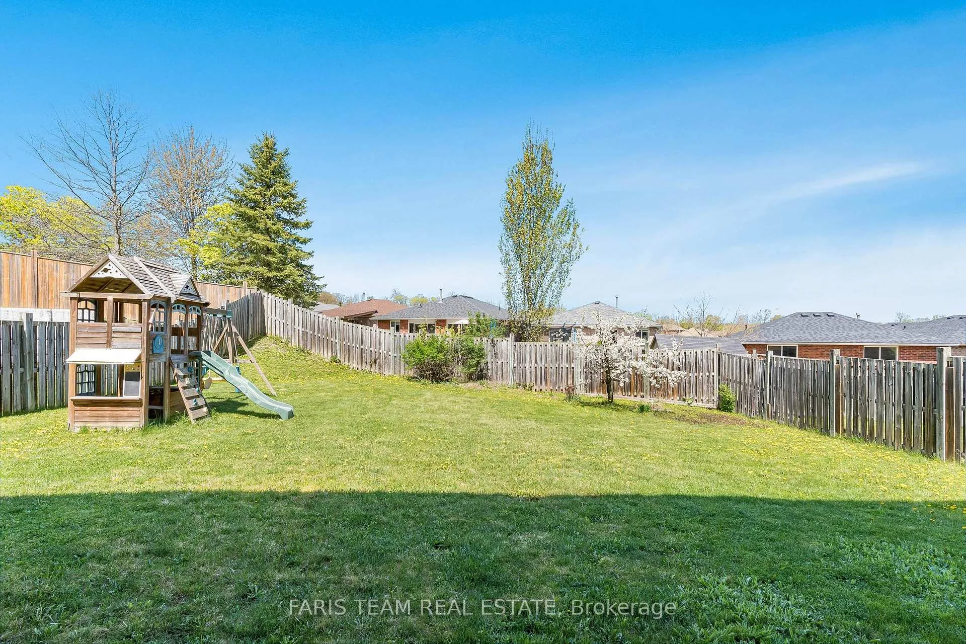 Photo 24 of 4 Marjoy Avenue, Barrie, 400 North — HOMEH