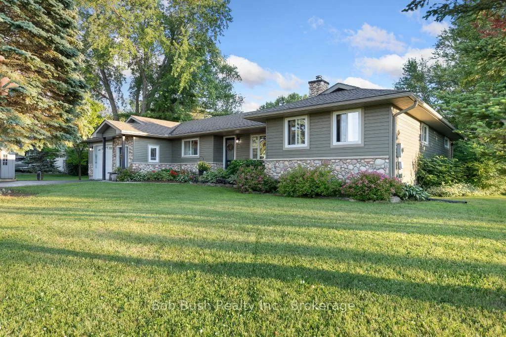 Photo 5 of 2 Dunlop Drive, Severn, Coldwater — HOMEH