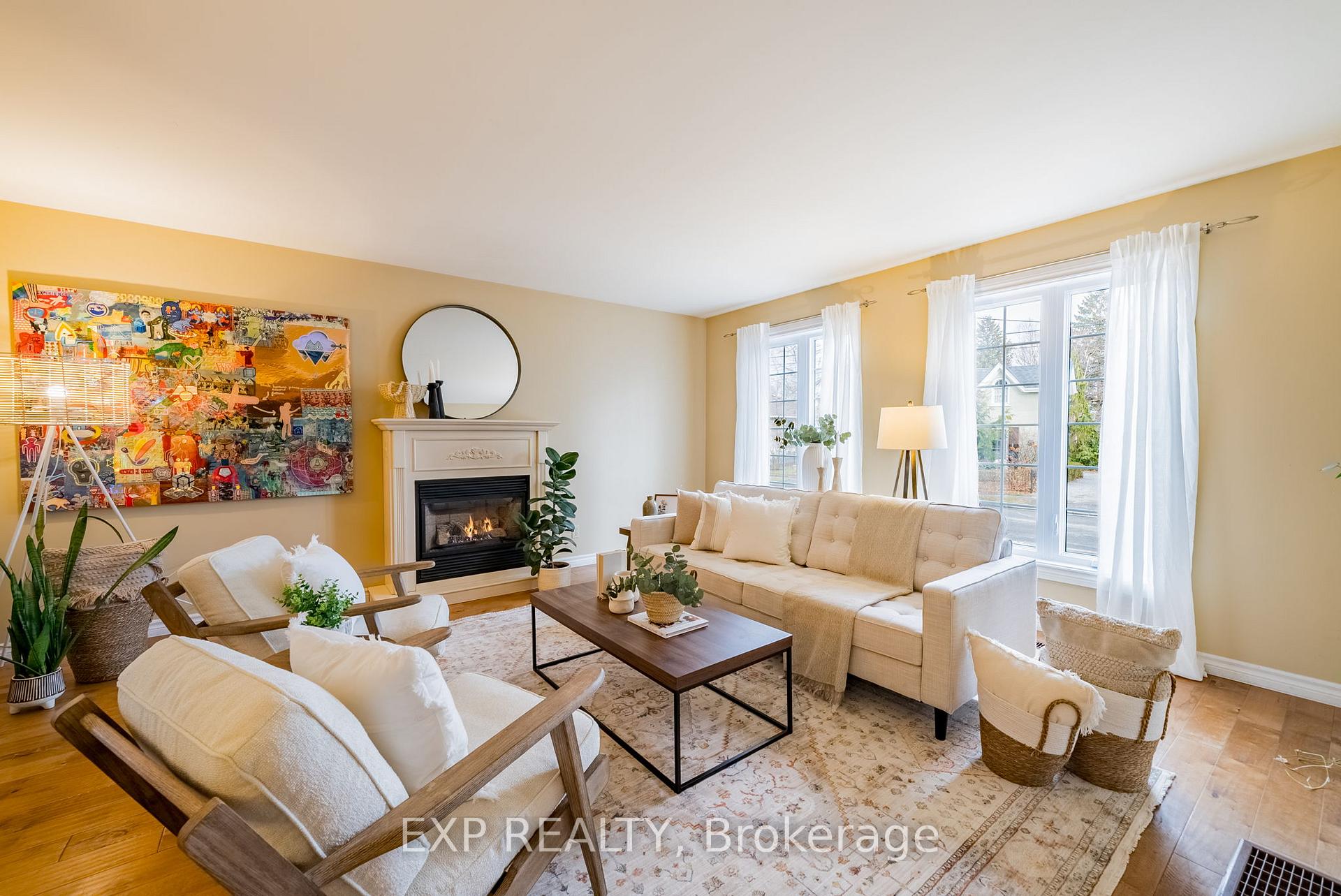 Photo 4 of 101 Bagot Street, Cobourg — HOMEH