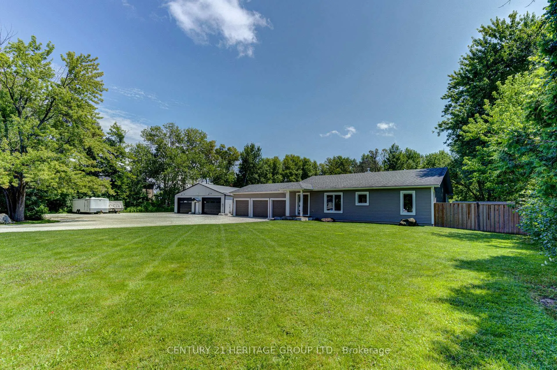 Photo 1 of 1213 Shore Acres Drive, Innisfil, Gilford — HOMEH