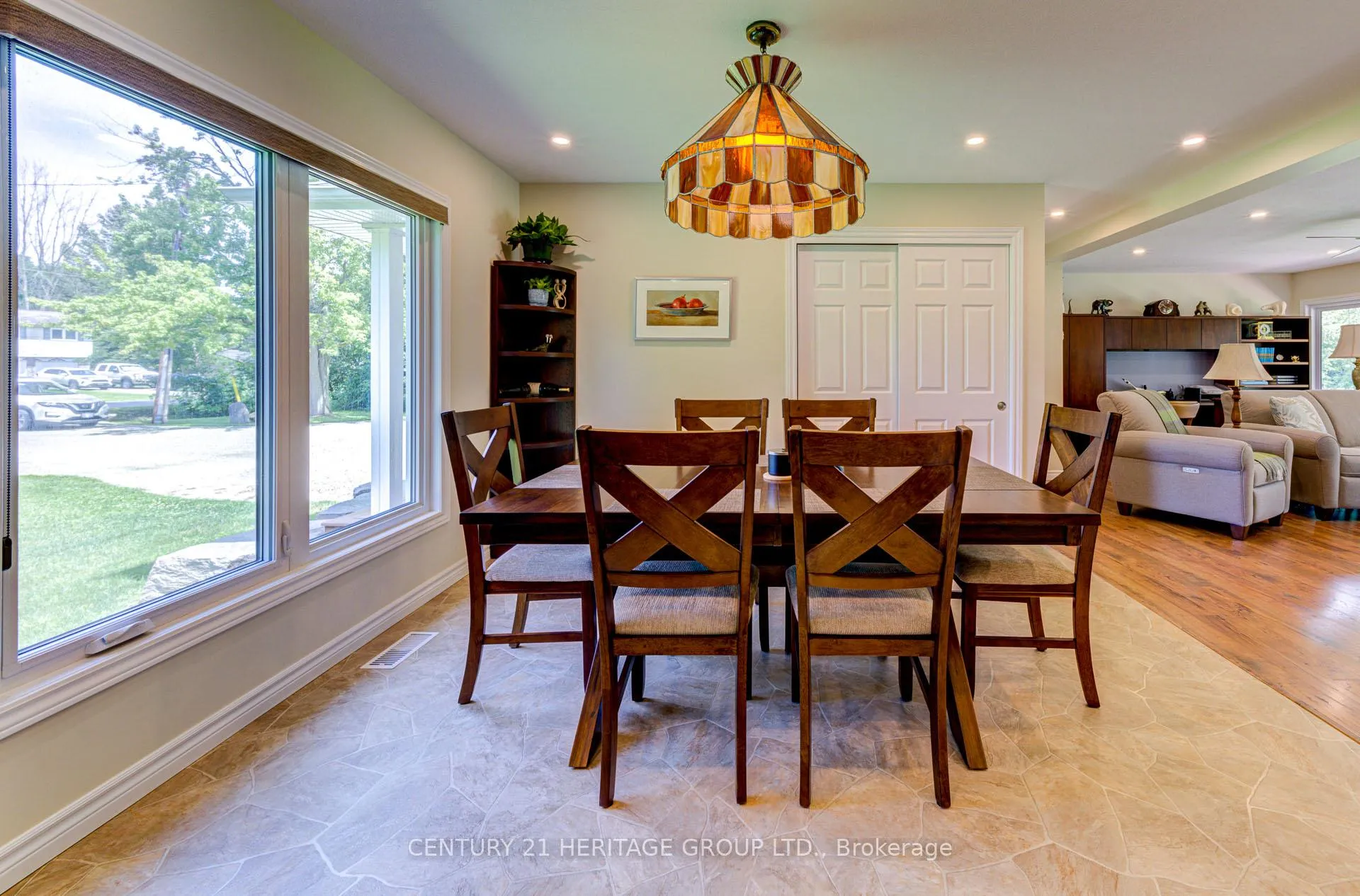 Photo 12 of 1213 Shore Acres Drive, Innisfil, Gilford — HOMEH