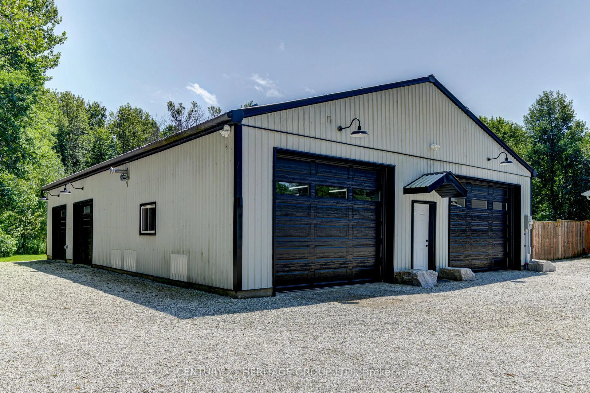 Photo 29 of 1213 Shore Acres Drive, Innisfil, Gilford — HOMEH