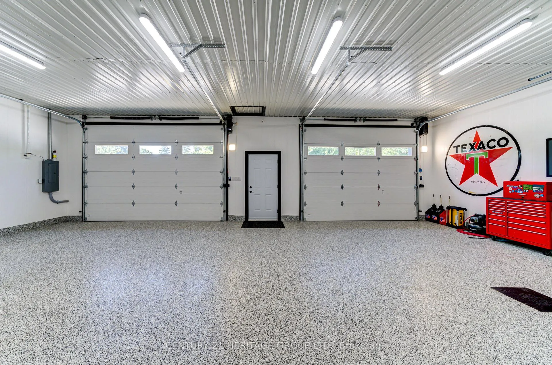 Photo 33 of 1213 Shore Acres Drive, Innisfil, Gilford — HOMEH