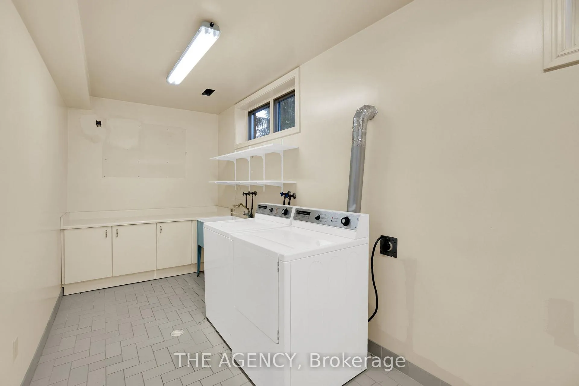 Photo 31 of 20 Kaake Road, King, Nobleton — HOMEH