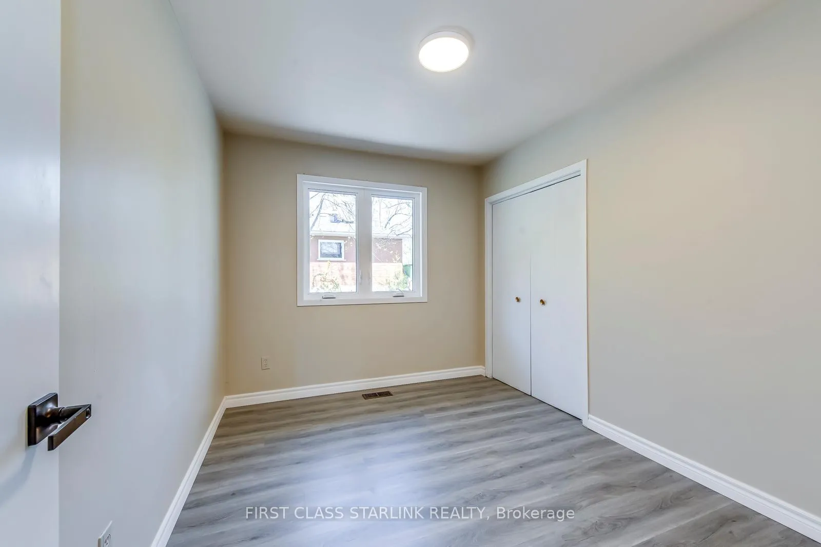 Photo 18 of 57 Mcdonald Court, Hamilton, Waterdown — HOMEH
