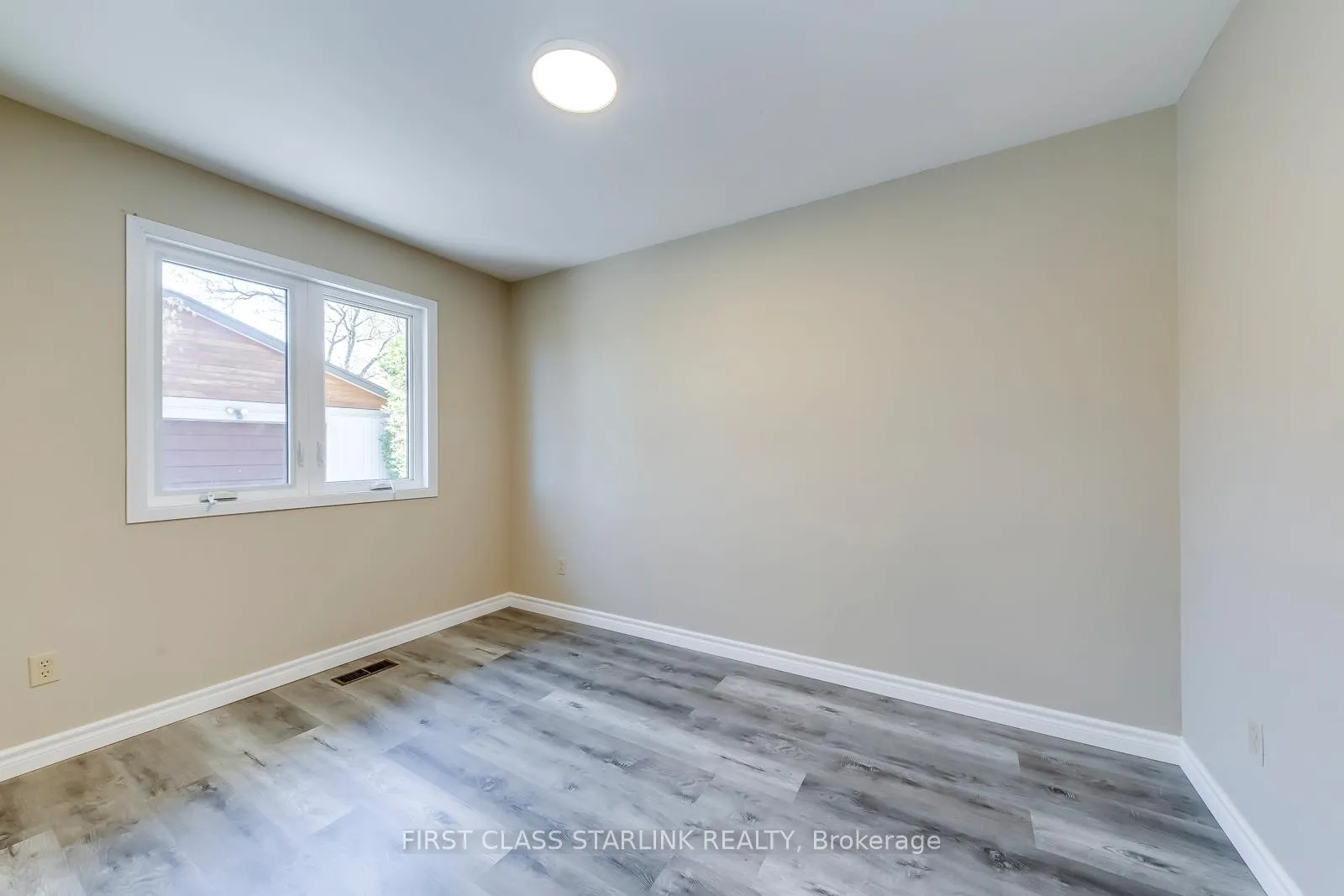Photo 19 of 57 Mcdonald Court, Hamilton, Waterdown — HOMEH