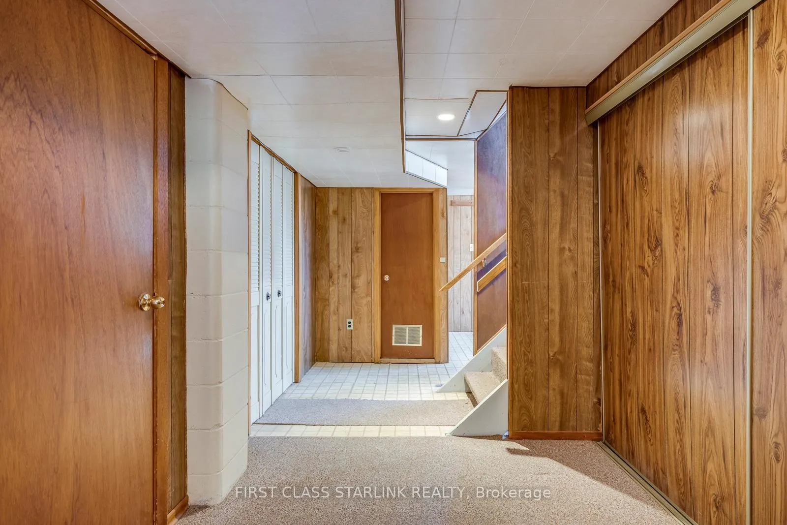 Photo 23 of 57 Mcdonald Court, Hamilton, Waterdown — HOMEH