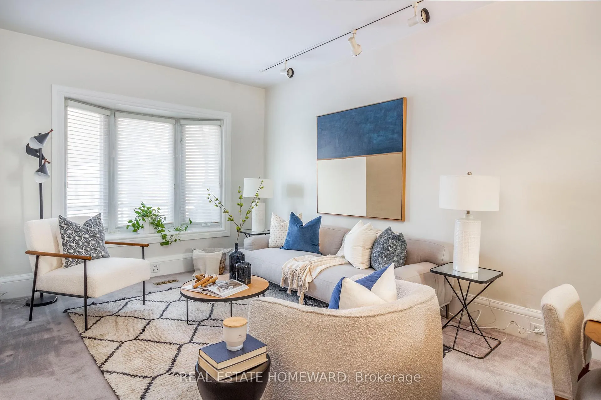 Photo 4 of 487 Davisville Avenue, Toronto, Mount Pleasant East — HOMEH