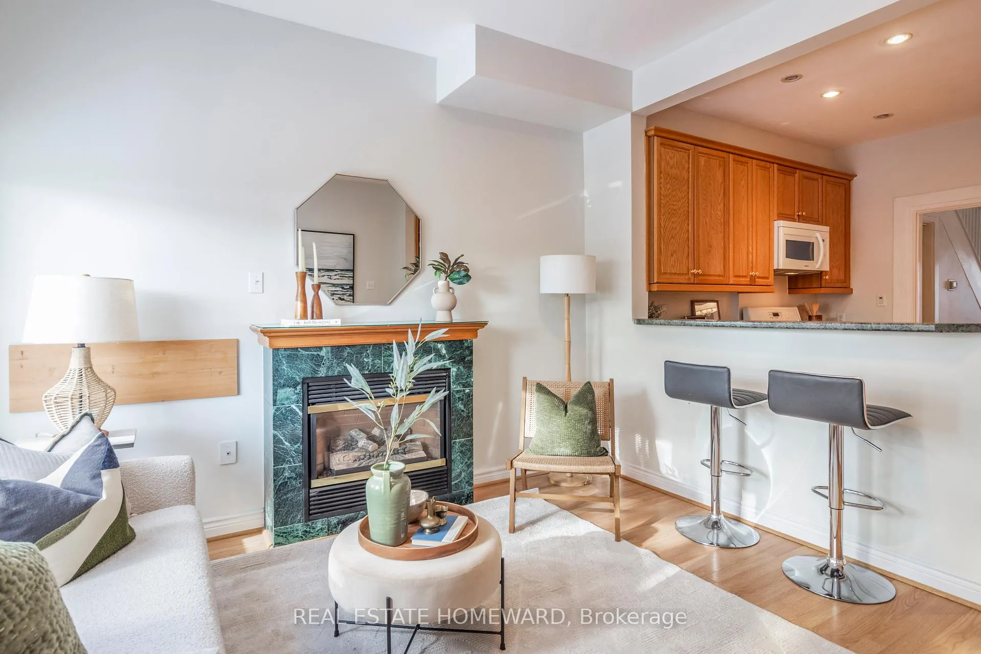 Photo 15 of 487 Davisville Avenue, Toronto, Mount Pleasant East — HOMEH