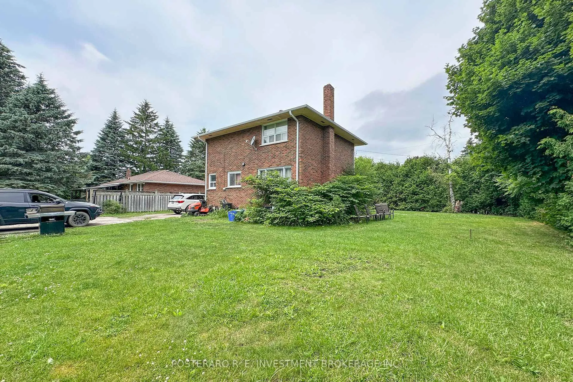Photo 4 of 3 Willow Park Drive, Whitby, Blue Grass Meadows — HOMEH