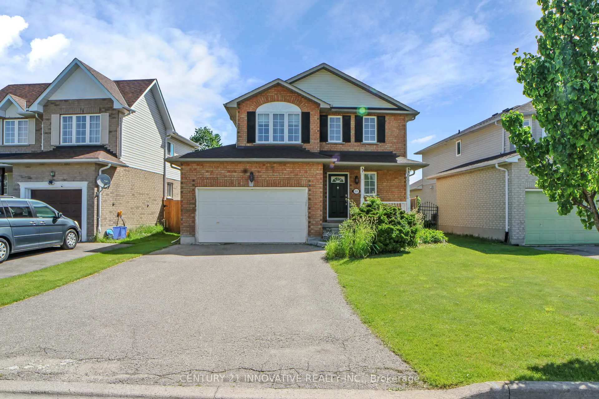 Photo 1 of 1910 Dalhousie Crescent, Oshawa, Samac — HOMEH