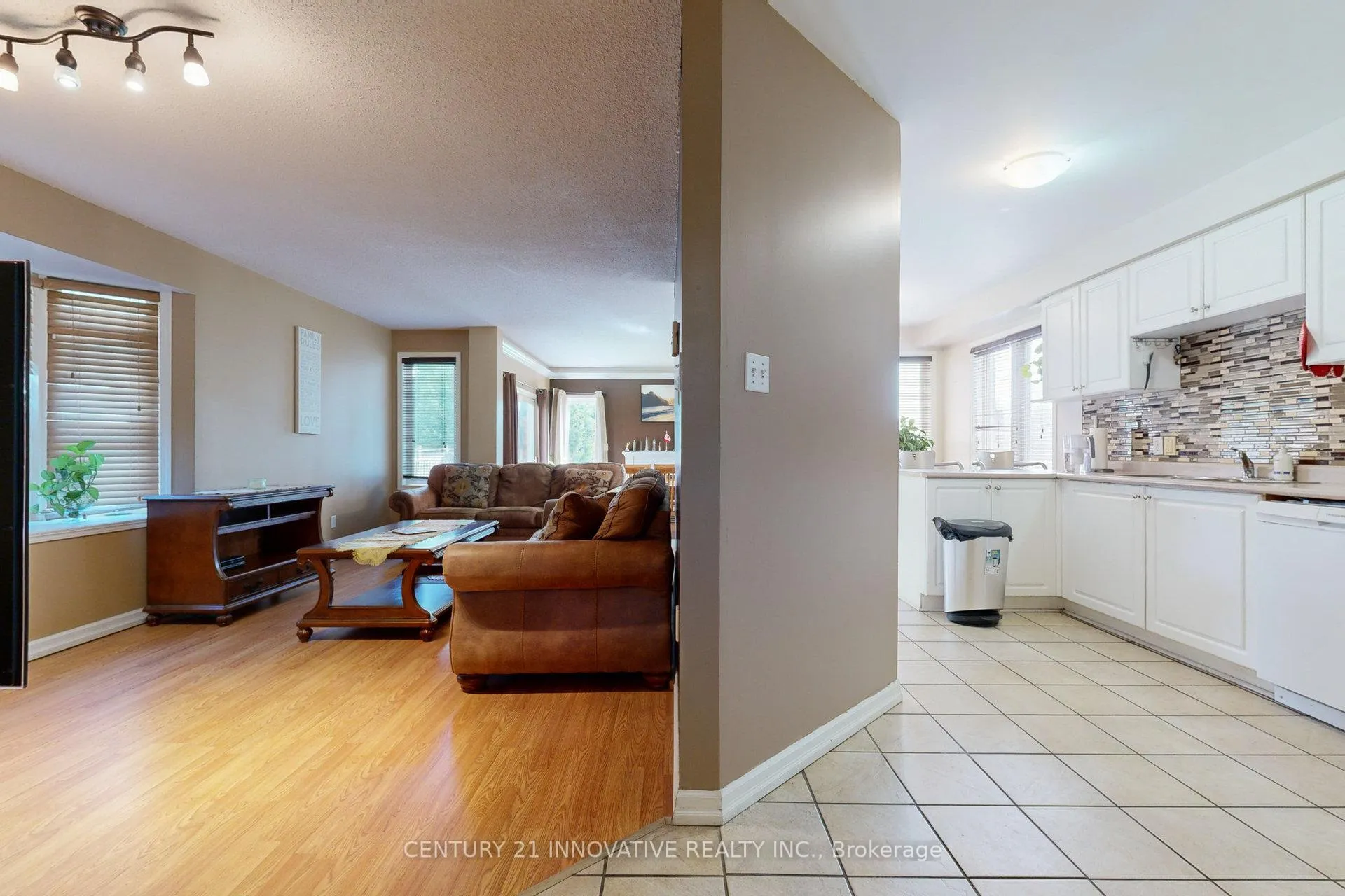 Photo 5 of 1910 Dalhousie Crescent, Oshawa, Samac — HOMEH