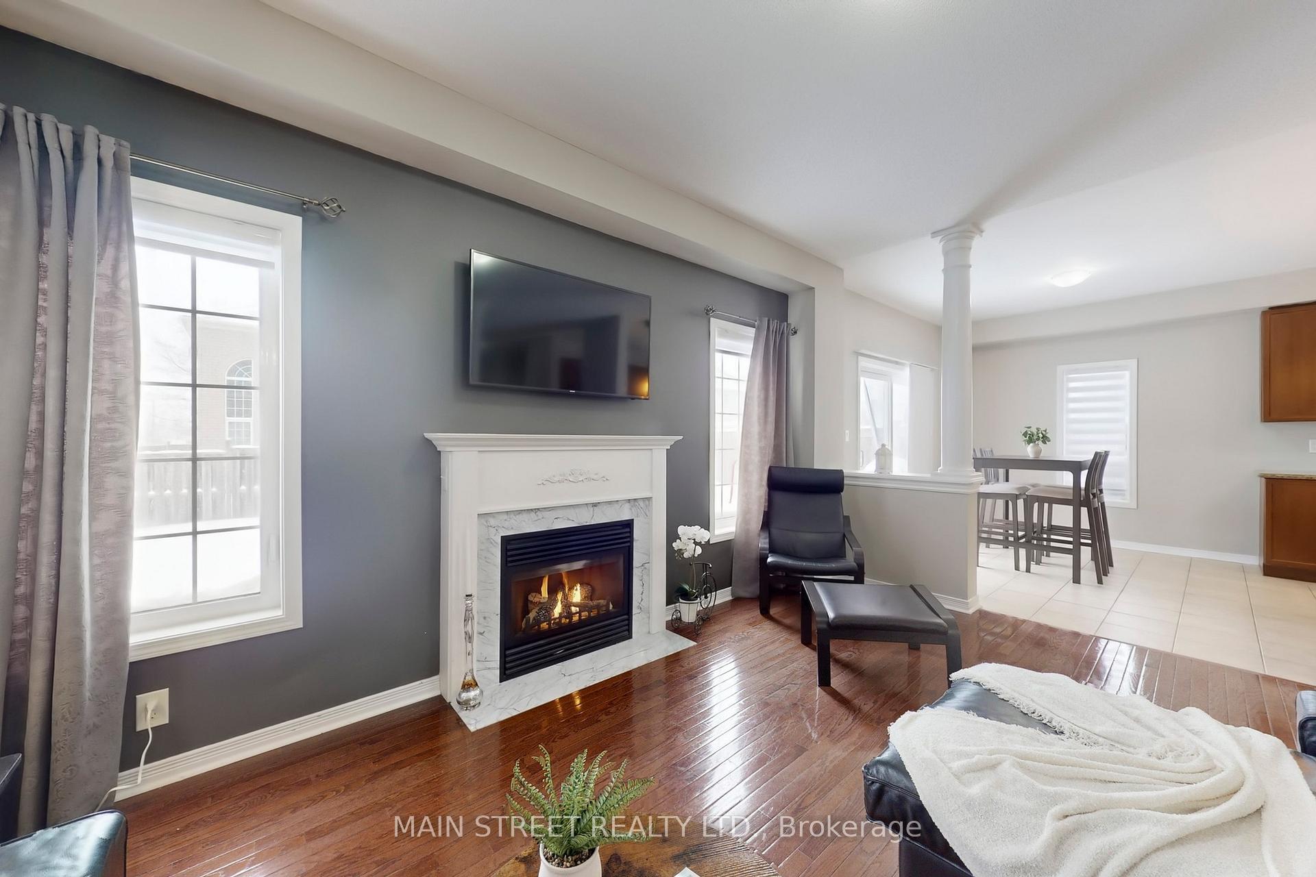 Photo 11 of 58 Tudor Crescent, Barrie, Innis-Shore — HOMEH