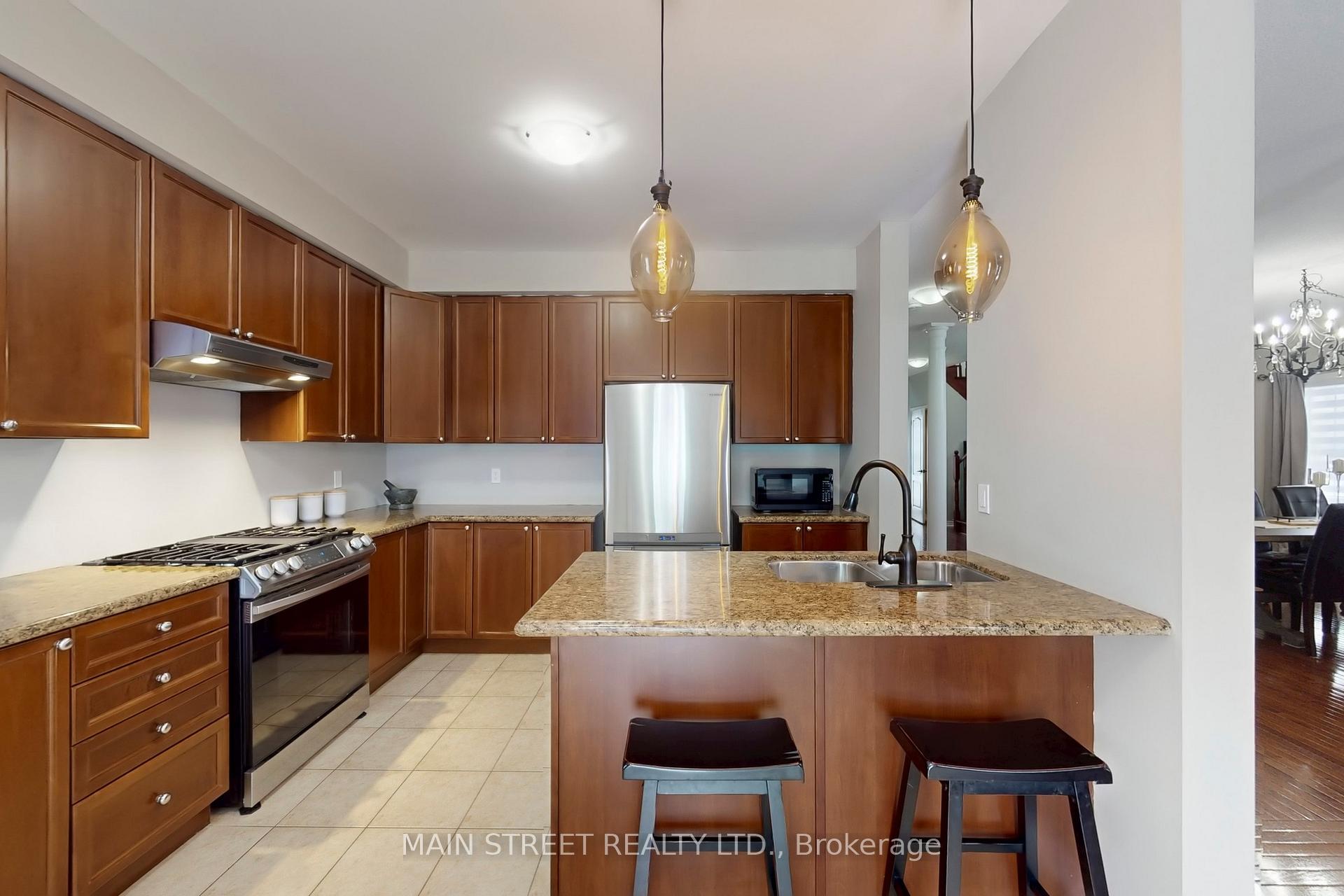 Photo 16 of 58 Tudor Crescent, Barrie, Innis-Shore — HOMEH