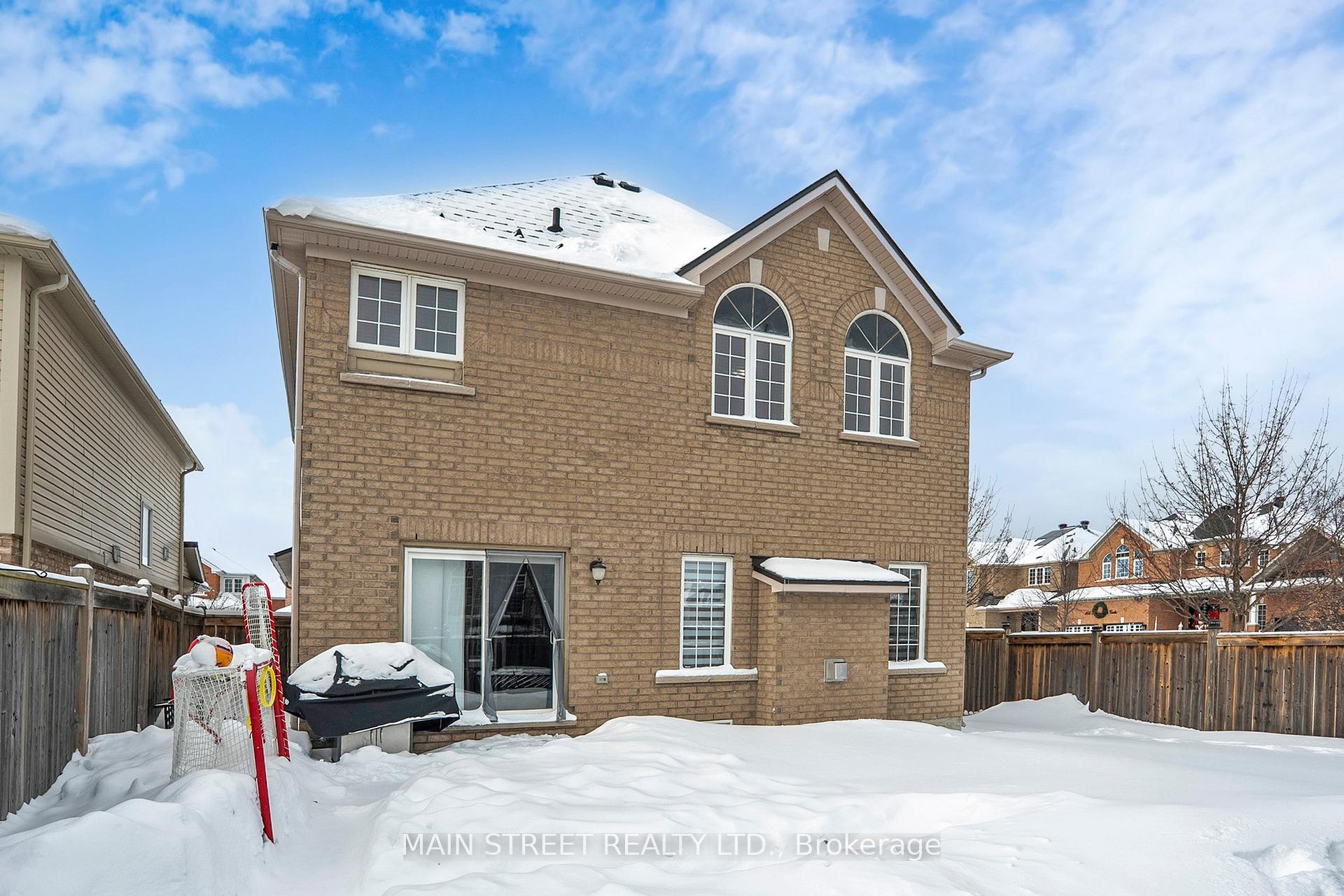 Photo 39 of 58 Tudor Crescent, Barrie, Innis-Shore — HOMEH