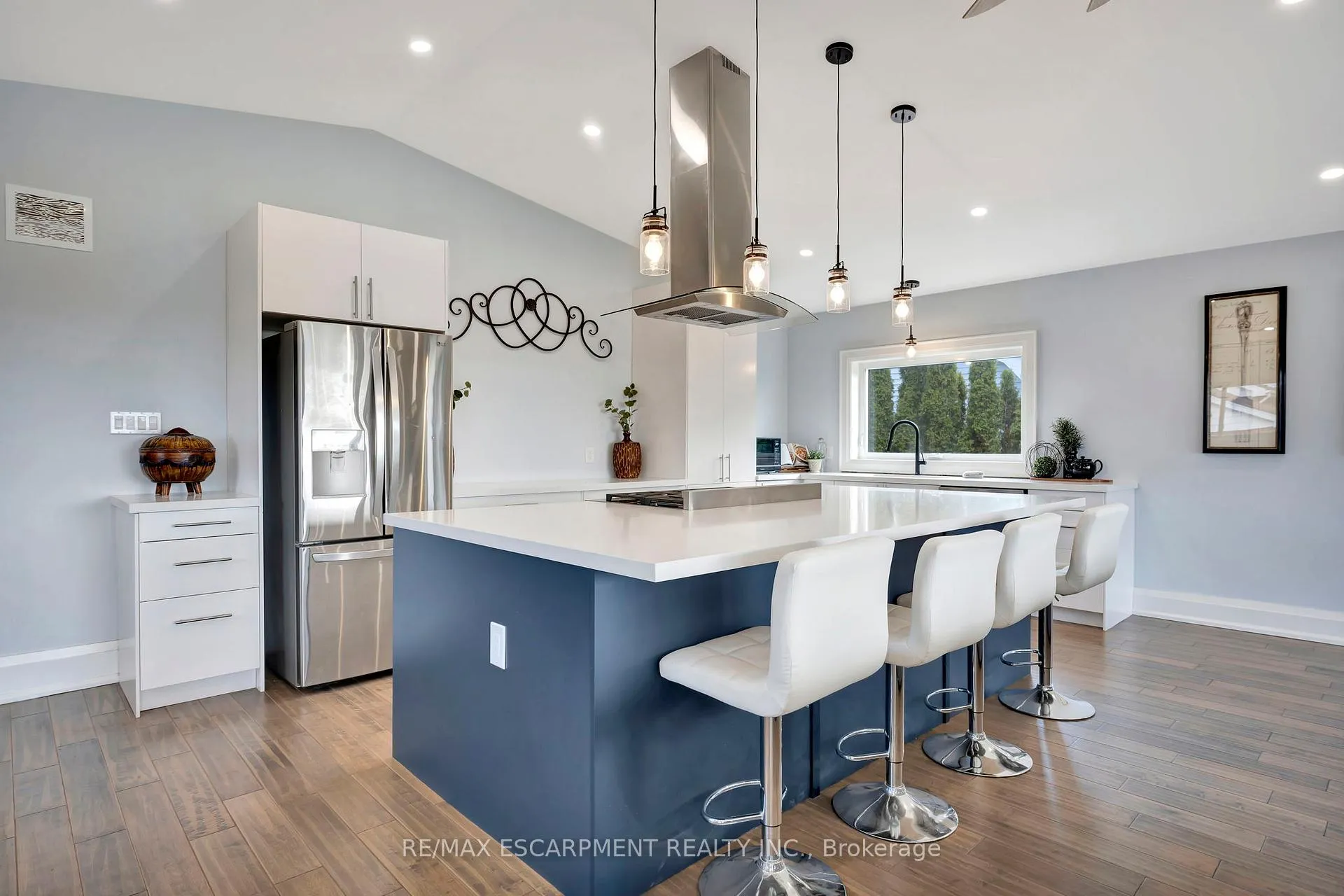 Photo 10 of 565 Second Road, Hamilton, Stoney Creek — HOMEH