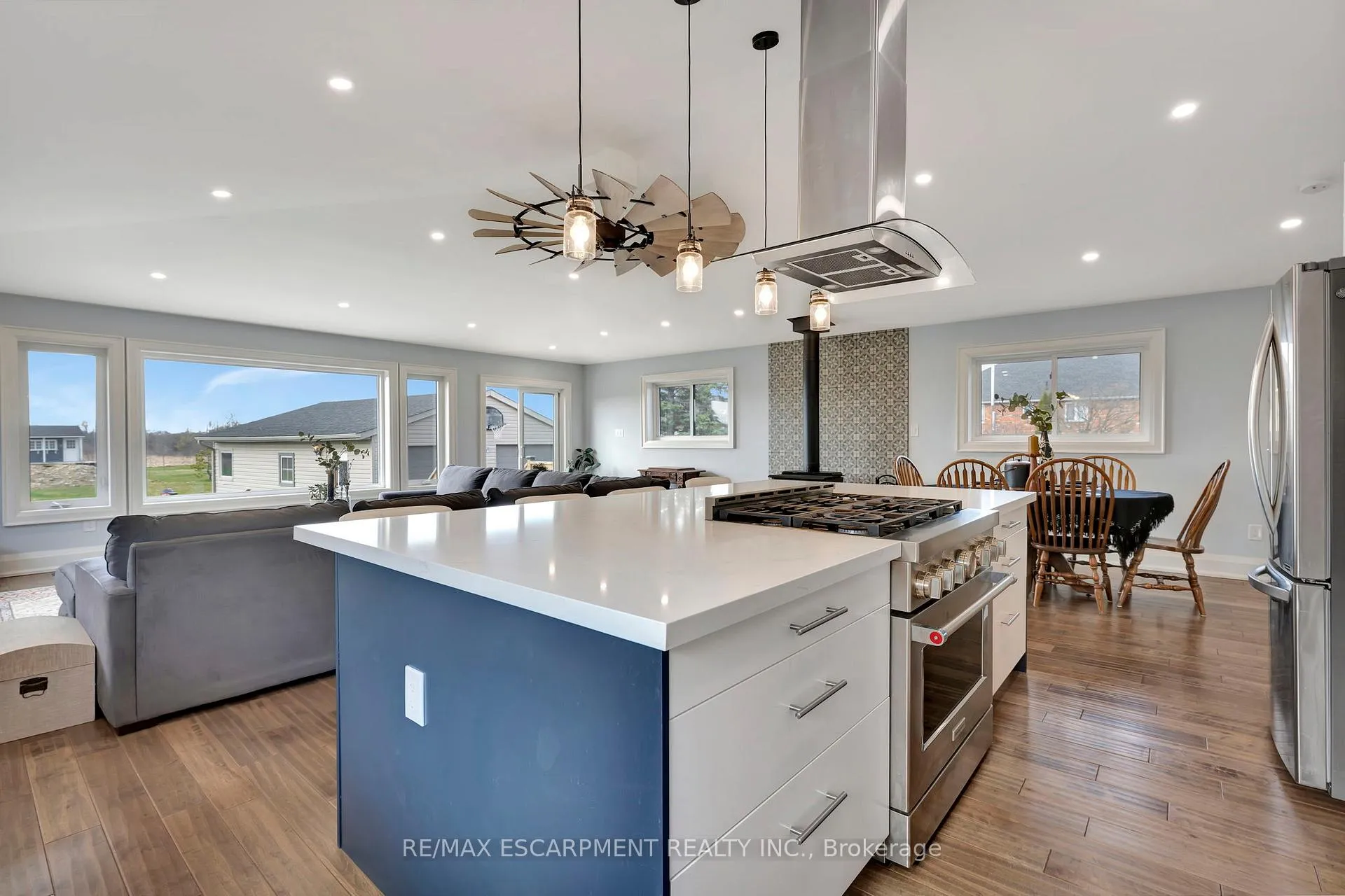 Photo 12 of 565 Second Road, Hamilton, Stoney Creek — HOMEH