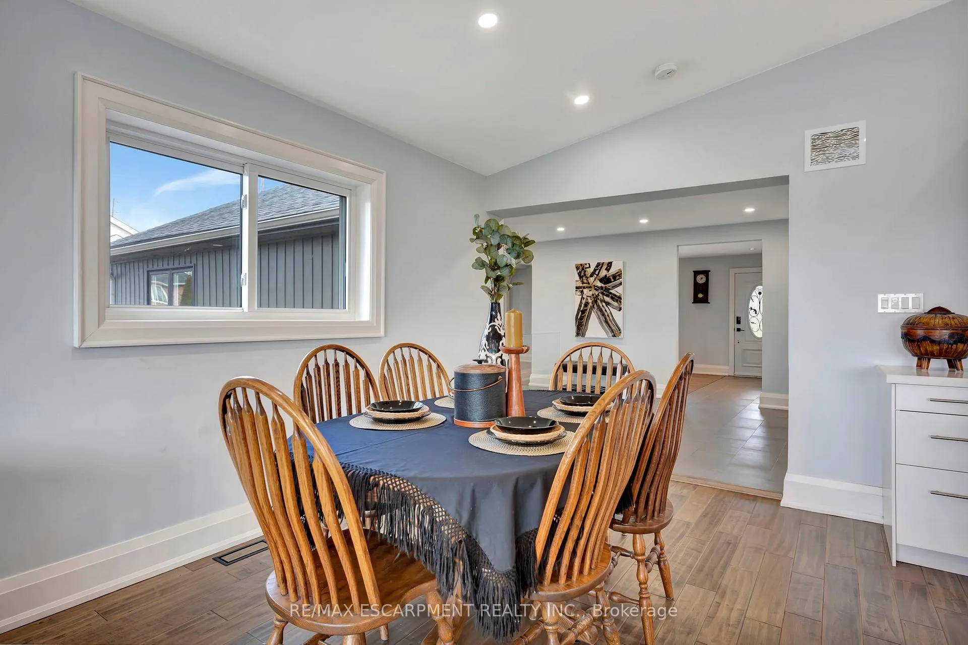 Photo 14 of 565 Second Road, Hamilton, Stoney Creek — HOMEH