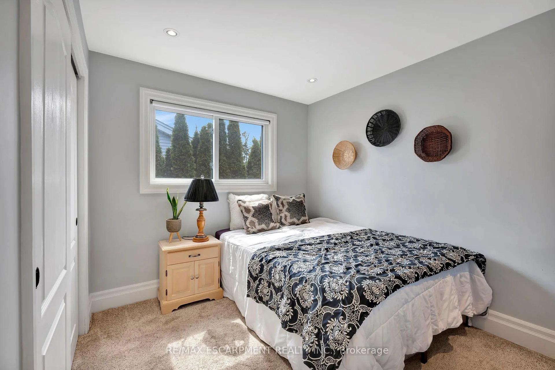 Photo 20 of 565 Second Road, Hamilton, Stoney Creek — HOMEH