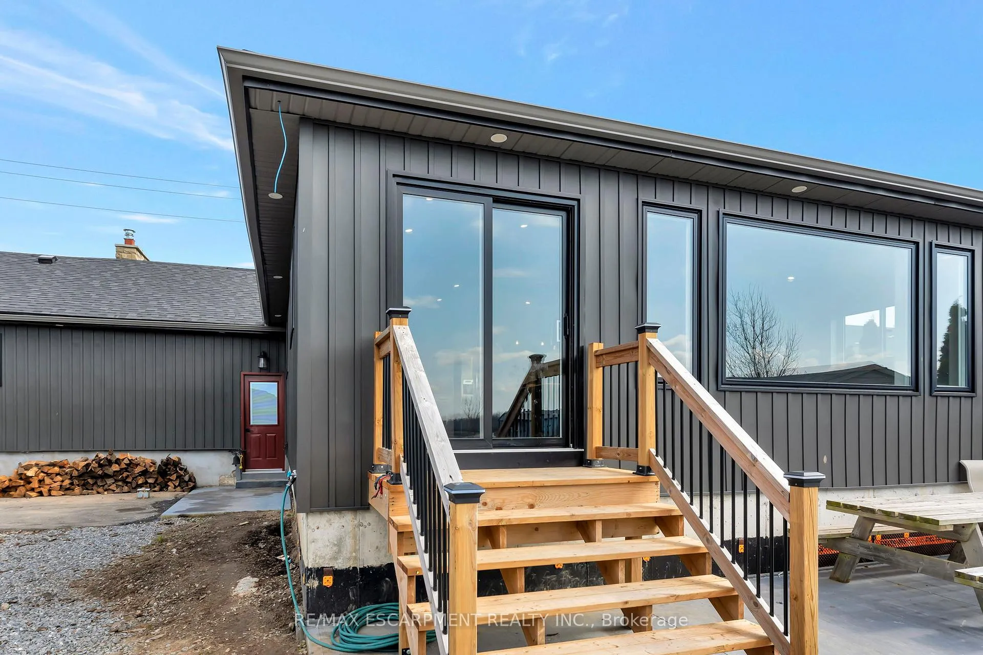 Photo 27 of 565 Second Road, Hamilton, Stoney Creek — HOMEH
