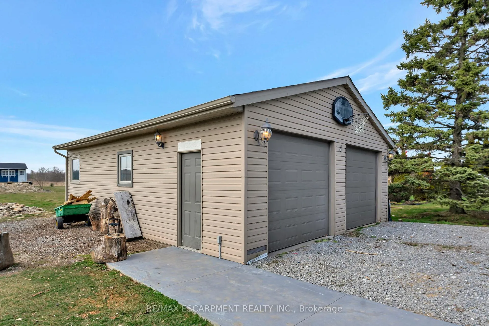 Photo 31 of 565 Second Road, Hamilton, Stoney Creek — HOMEH