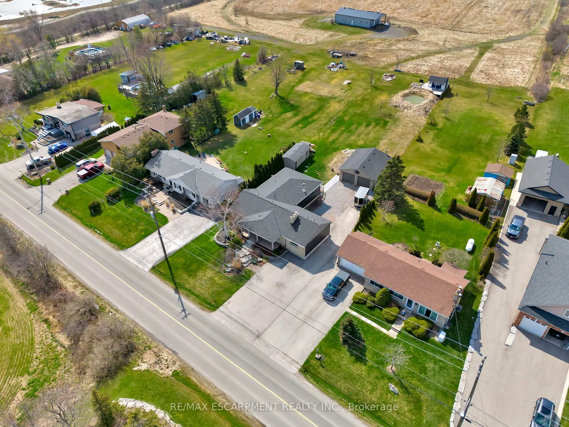 Photo 33 of 565 Second Road, Hamilton, Stoney Creek — HOMEH