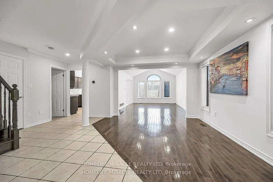 Photo 4 of 226 Spring valley Crescent E, Hamilton, Kernighan — HOMEH