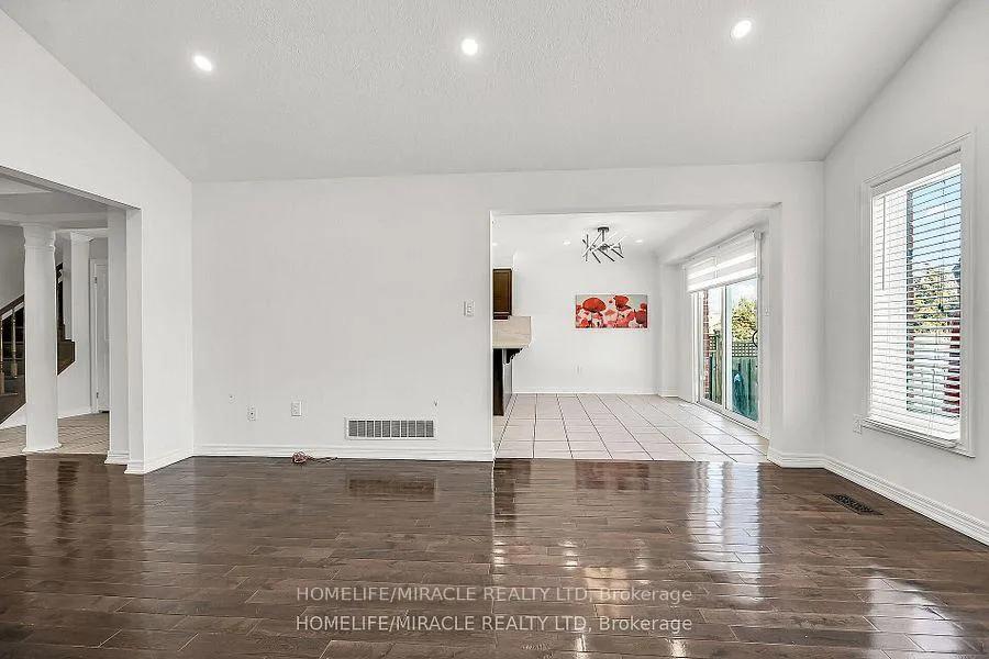 Photo 12 of 226 Spring valley Crescent E, Hamilton, Kernighan — HOMEH