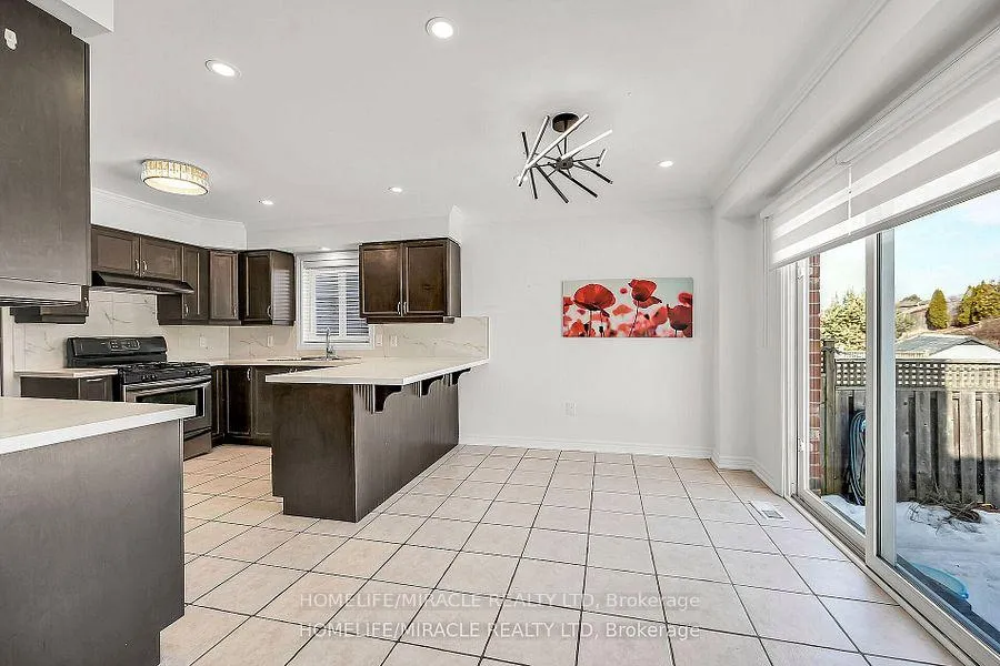 Photo 13 of 226 Spring valley Crescent E, Hamilton, Kernighan — HOMEH