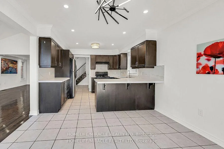 Photo 14 of 226 Spring valley Crescent E, Hamilton, Kernighan — HOMEH