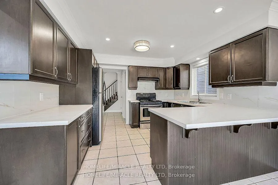 Photo 15 of 226 Spring valley Crescent E, Hamilton, Kernighan — HOMEH