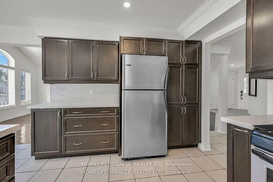 Photo 17 of 226 Spring valley Crescent E, Hamilton, Kernighan — HOMEH