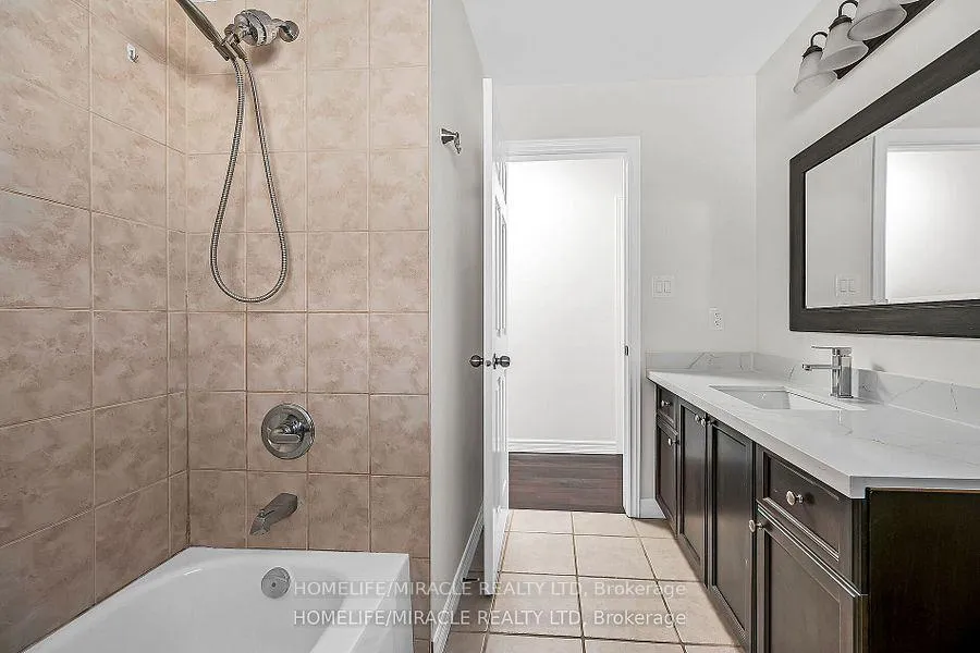 Photo 31 of 226 Spring valley Crescent E, Hamilton, Kernighan — HOMEH