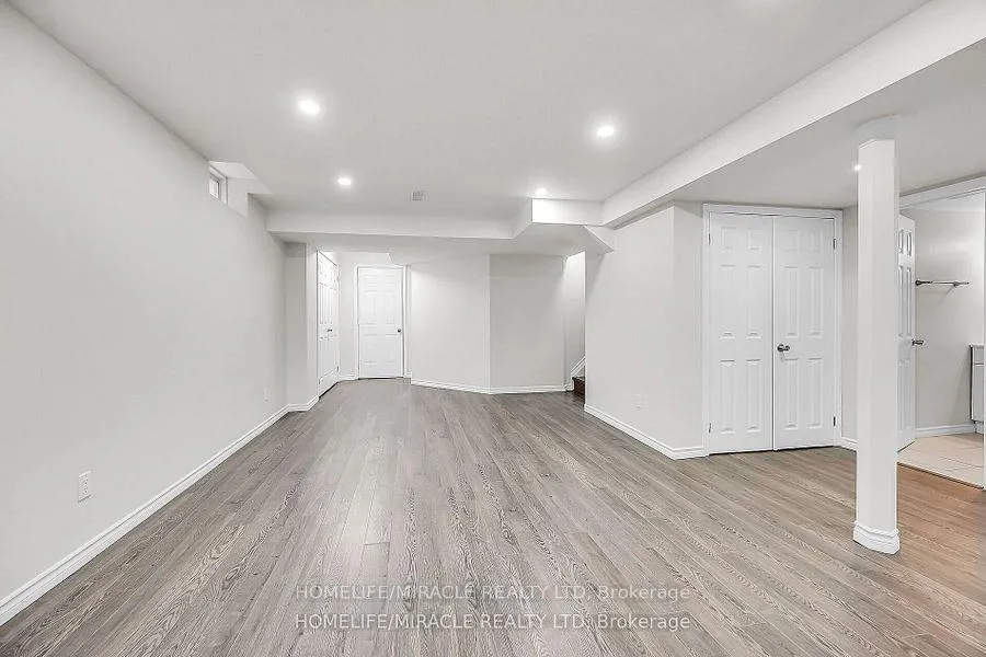 Photo 38 of 226 Spring valley Crescent E, Hamilton, Kernighan — HOMEH
